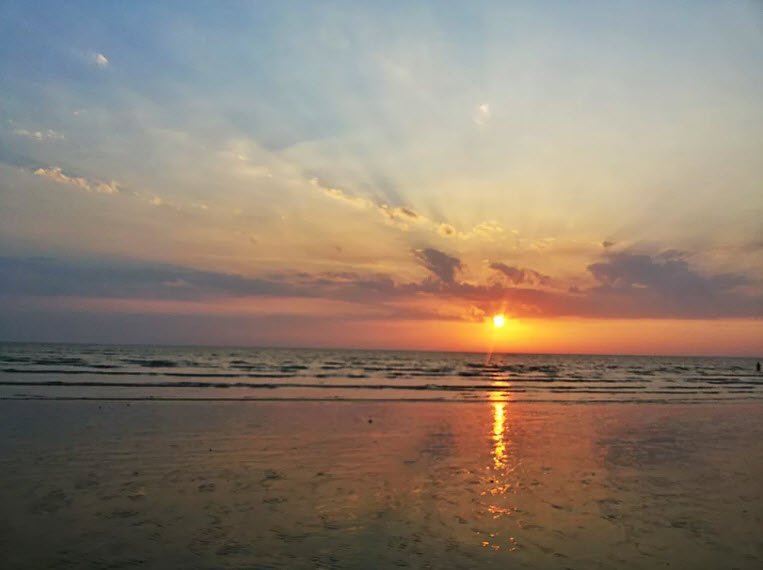 Kelwa Beach, Palghar, Maharashtra - Vushii.com